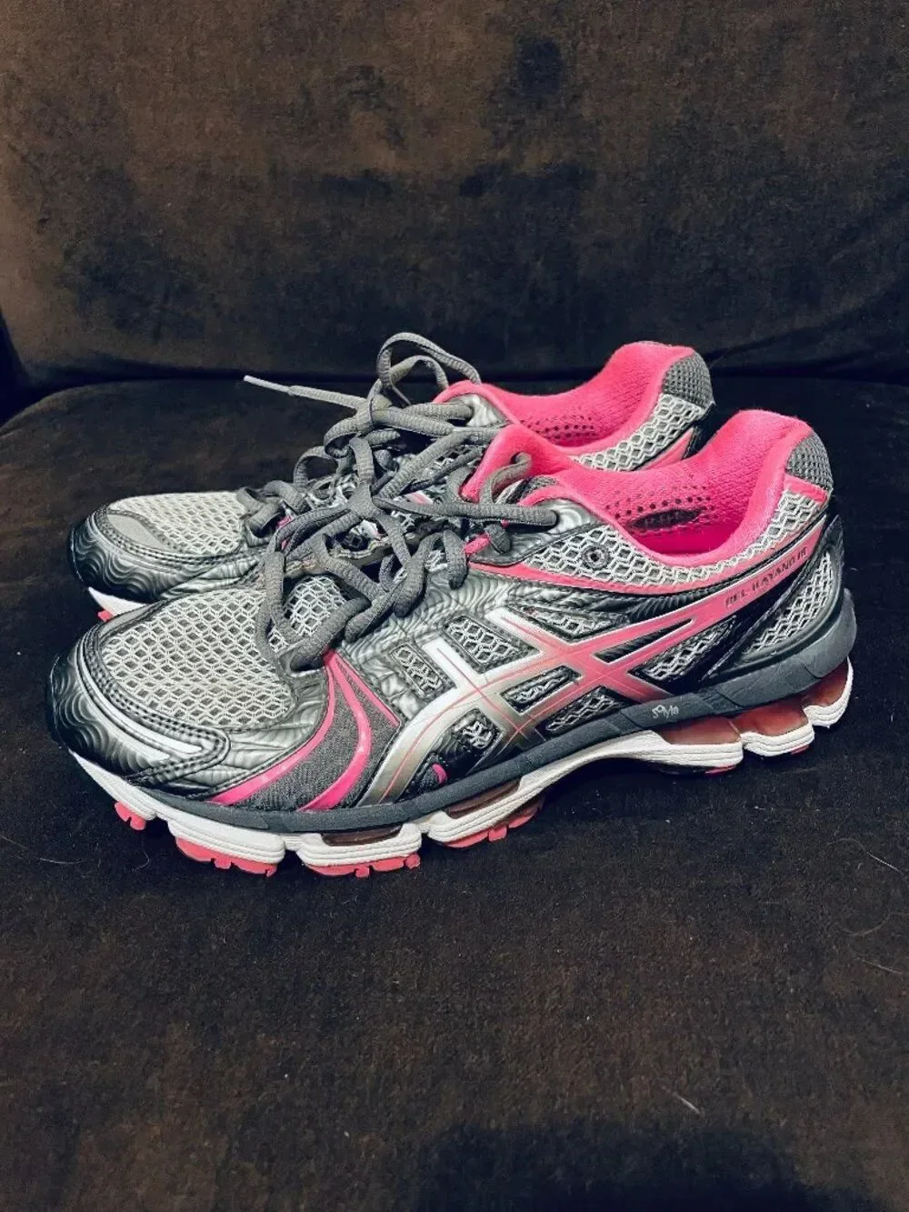 Asics Womens Gel-Kayano 18 Shoes T250N Mint condition size 9 US Medium 40.5 EUR